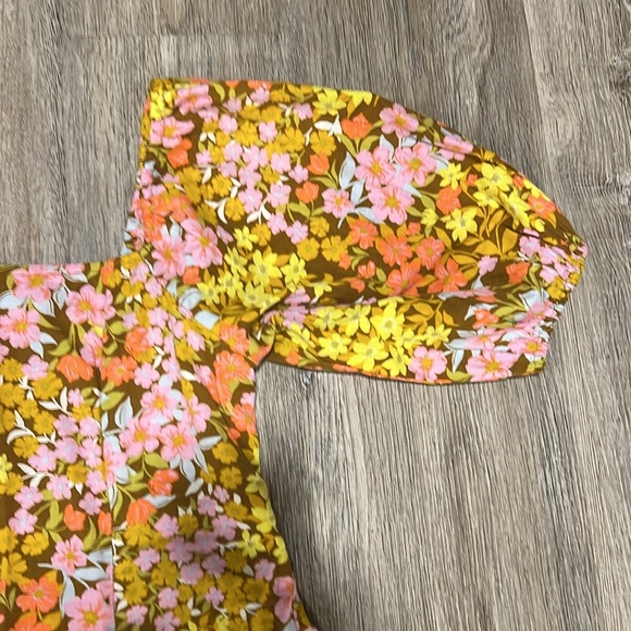 Billabong Square Neck Balloon Sleeves Ruched Back Floral Mini Dress - Picture 4 of 15